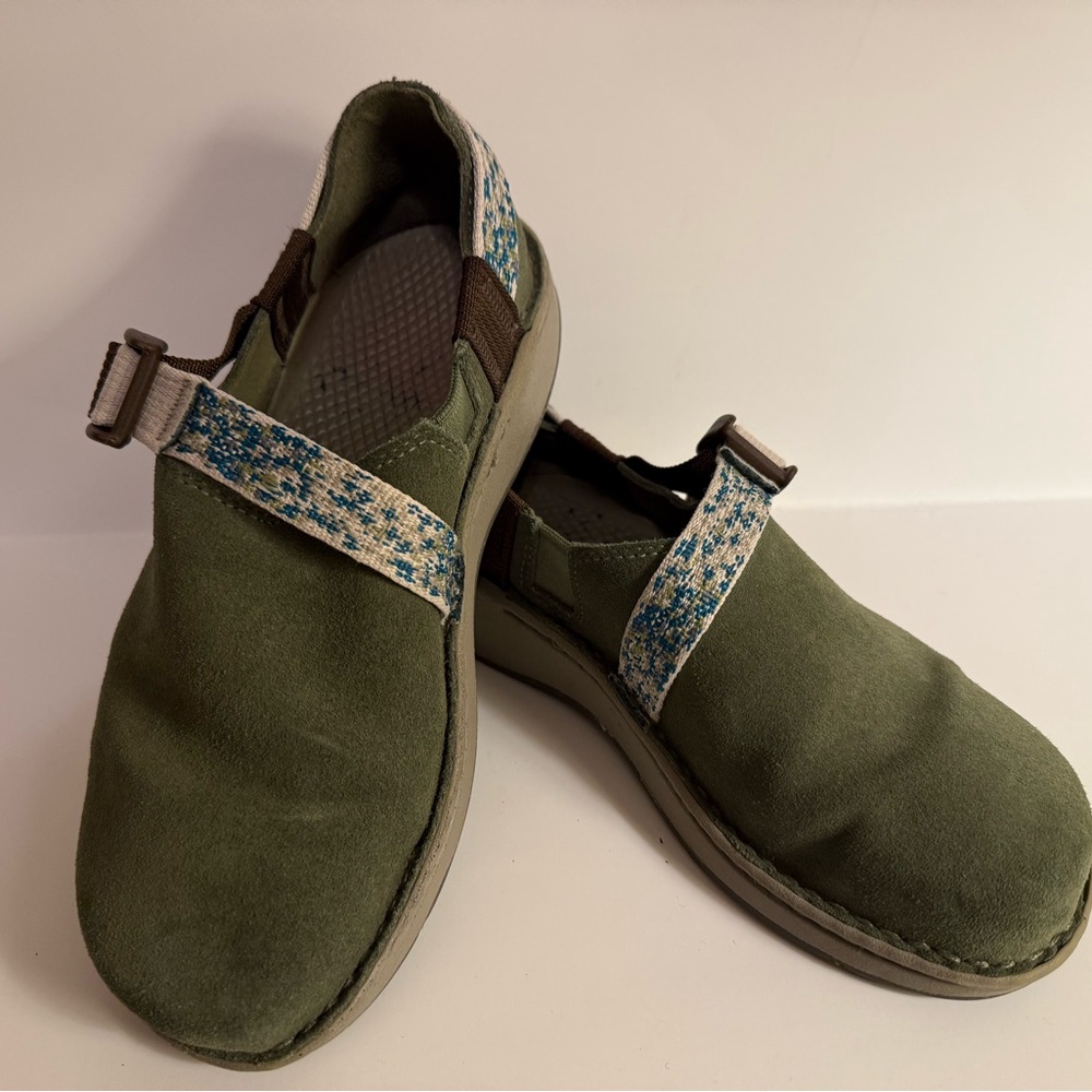 Chaco Pedshed Vibram Sole Leather Shoes